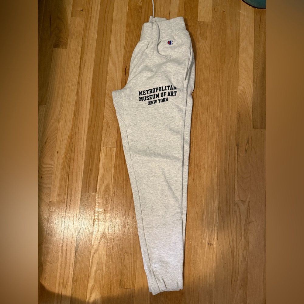 Champion Metropolitan Museum of Art New York Sweatpants
